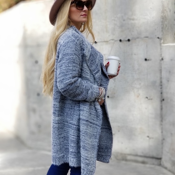 JENNIFER Blue Hues So soft Cardigan - Picture 3 of 4